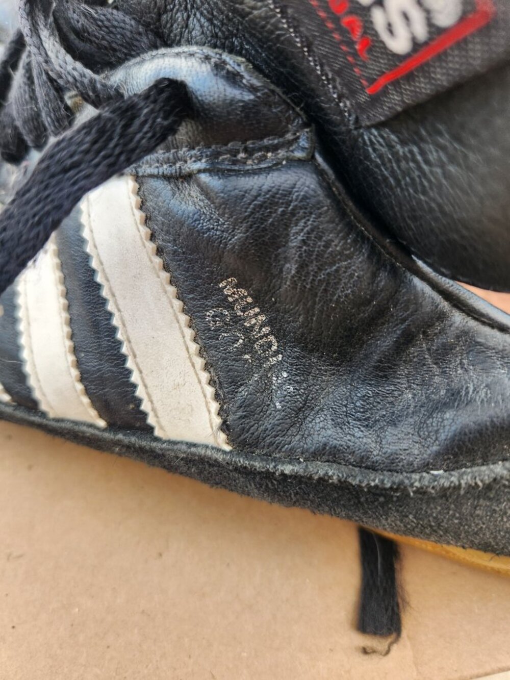 ADIDAS Mundial Goal Indoor Soccer Shoes Black Leather Men's Size 11 - Picture 11 of 12